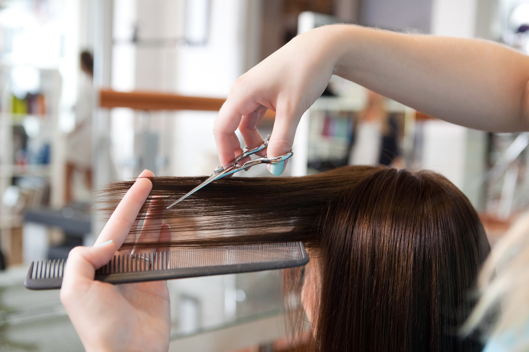 Własny salon fryzjerski – jak zacząć?