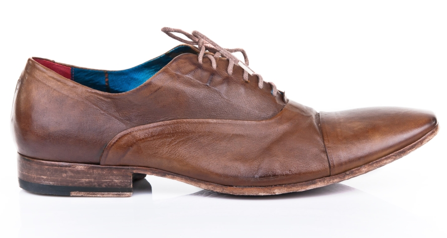Buty dla panów – eleganckie obuwie włoskie czy jednak buty sportowe?